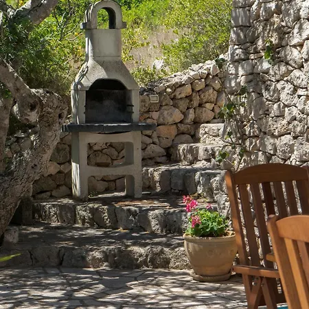 Sulvia - Alloggi Vista Mare Con Giardino Privato *