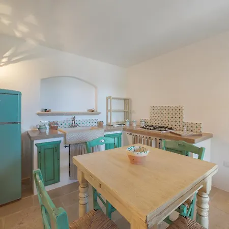 Sulvia - Alloggi Vista Mare Con Giardino Privato * Corsano (Apulia)