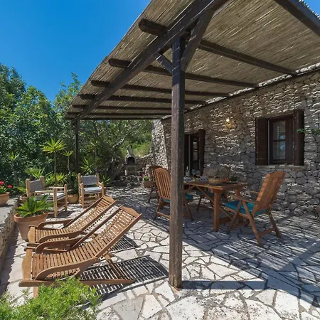 Sulvia - Alloggi Vista Mare Con Giardino Privato