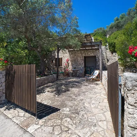 Sulvia - Alloggi Vista Mare Con Giardino Privato Holiday home *